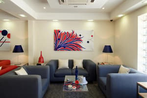 thumbnail: Lobby sitting area