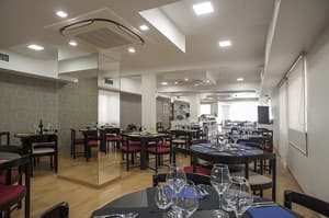 thumbnail: Restaurant