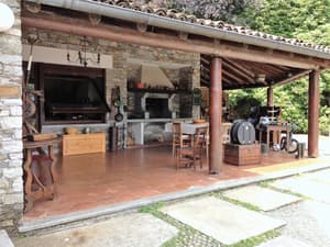 thumbnail: BBQ/picnic area