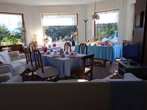 thumbnail: Breakfast area