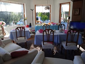 thumbnail: Breakfast area