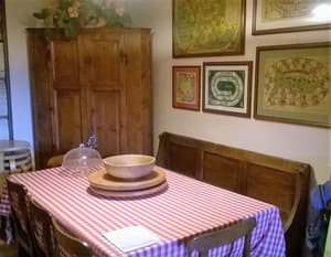thumbnail: Breakfast area