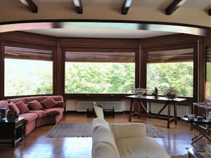thumbnail: Lobby sitting area