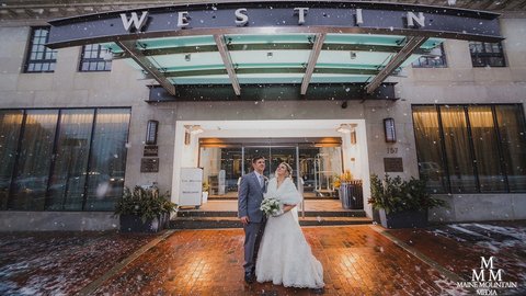 Wedding Winter Couple Exterior