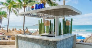 thumbnail: Bar (on property)