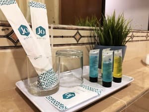 thumbnail: Bathroom amenities