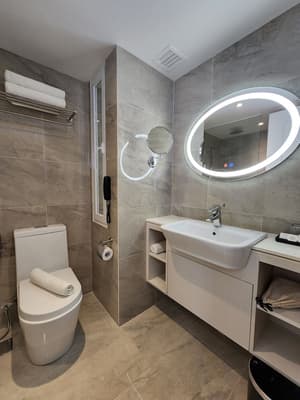 thumbnail: Bathroom