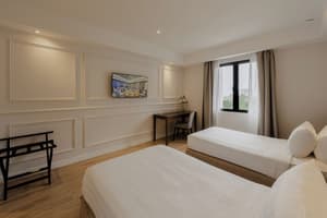 thumbnail: Room