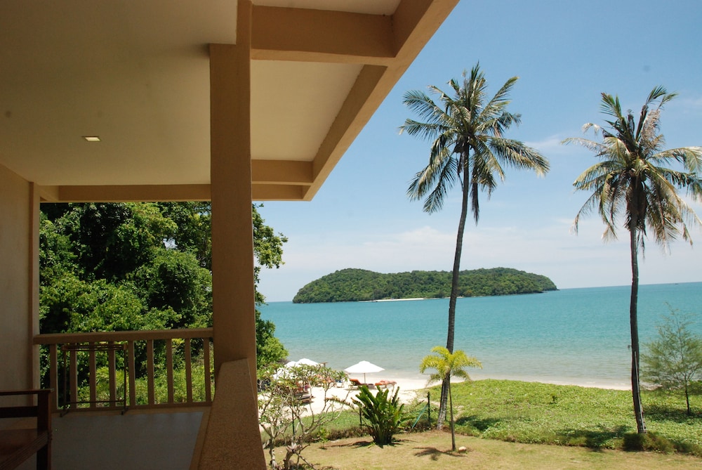 Beach/ocean view
