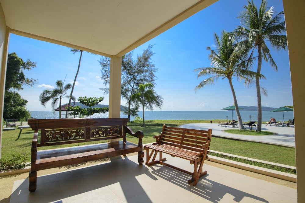 Beach/ocean view