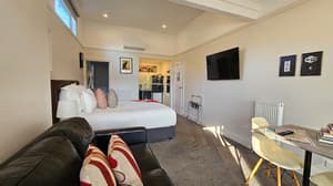 thumbnail: Interior