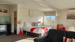 thumbnail: Interior