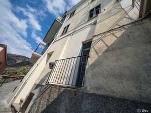 thumbnail: Exterior