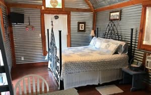 thumbnail: Interior detail