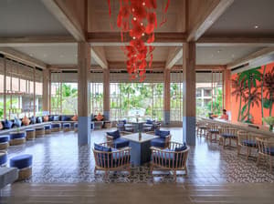 thumbnail: Lobby sitting area