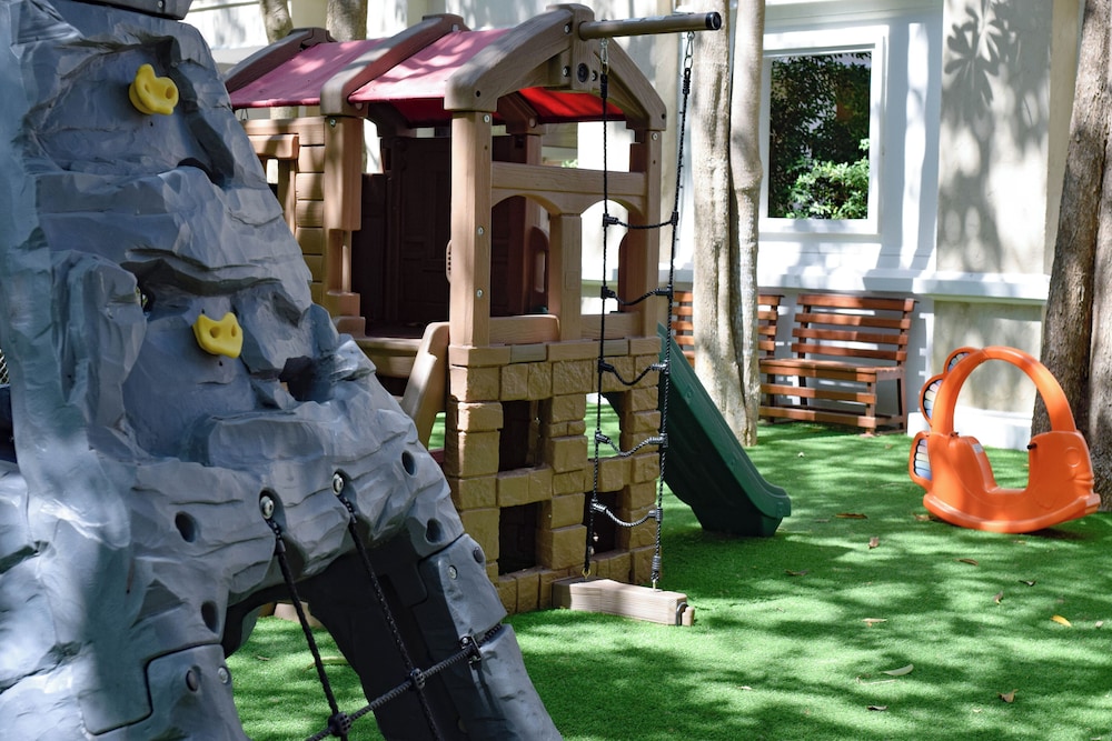 Children's play area - outdoor
