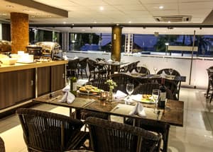thumbnail: Restaurant