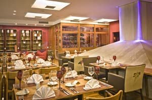 thumbnail: Restaurant
