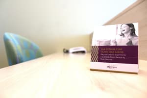 thumbnail: In-room business center