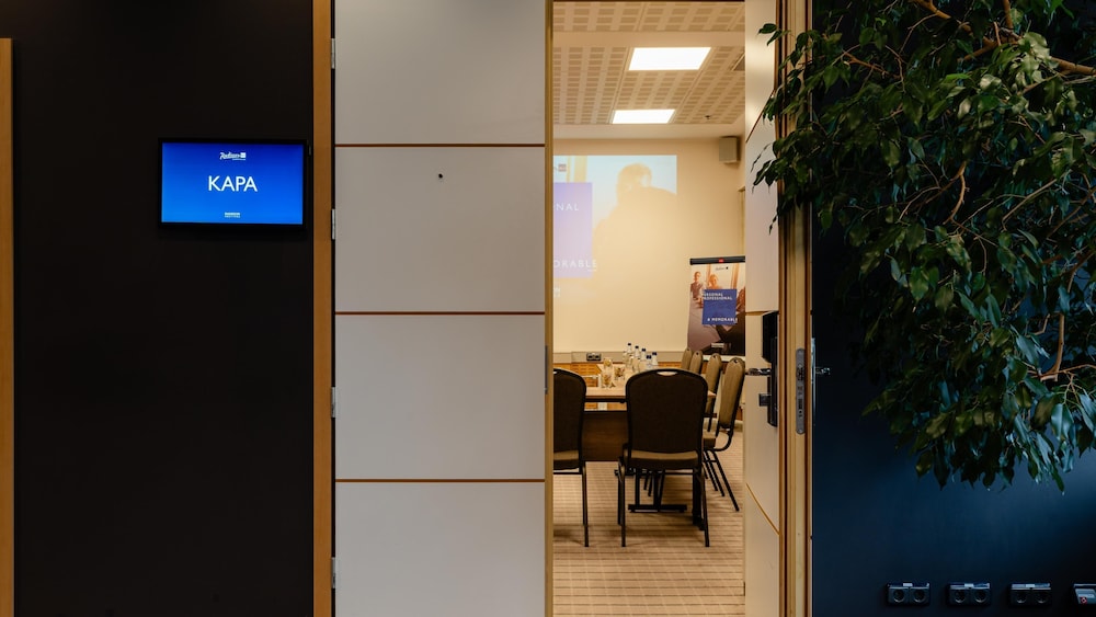 Meeting facility