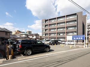 thumbnail: Parking