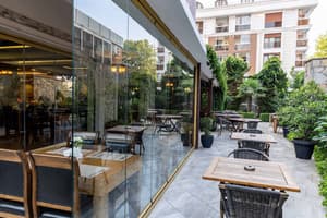 thumbnail: Restaurant