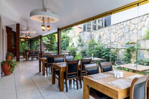 thumbnail: Restaurant