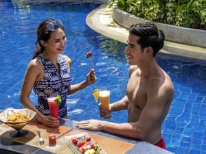 thumbnail: Bar (on property)