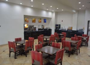 thumbnail: Breakfast area