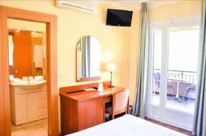thumbnail: Room amenity