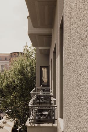 thumbnail: Exterior