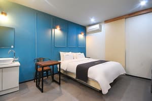 thumbnail: Room