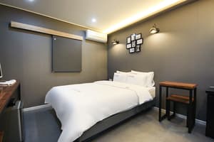 thumbnail: Room