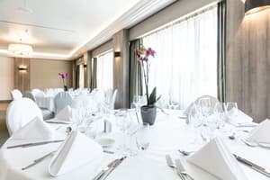 thumbnail: Banquet hall