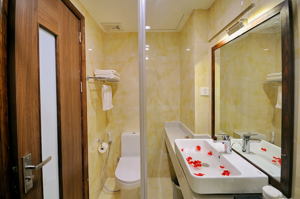 Bathroom sink