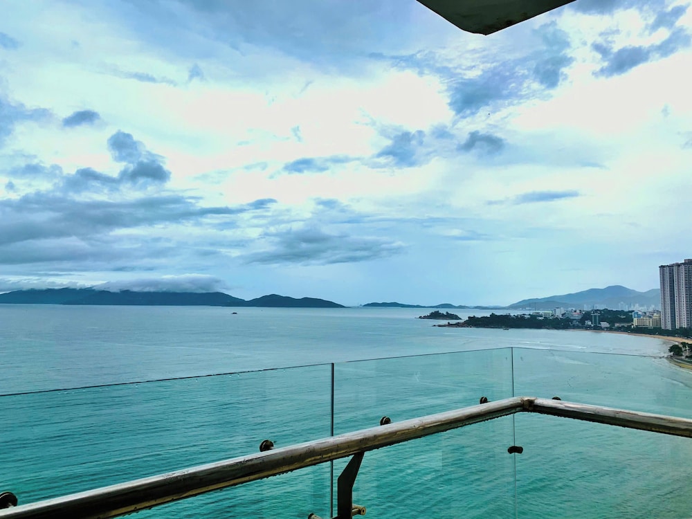 Beach/ocean view