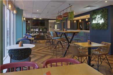 Dining,Dining Area,Restaurant,On-Site