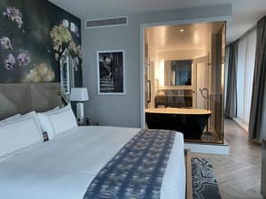 thumbnail: Room