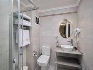thumbnail: Bathroom