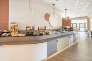 thumbnail: Breakfast buffet