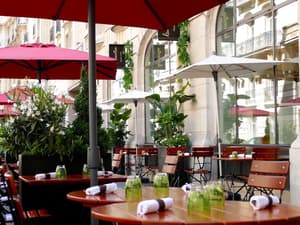 thumbnail: Bar (on property)