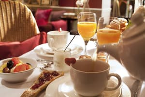thumbnail: Breakfast area