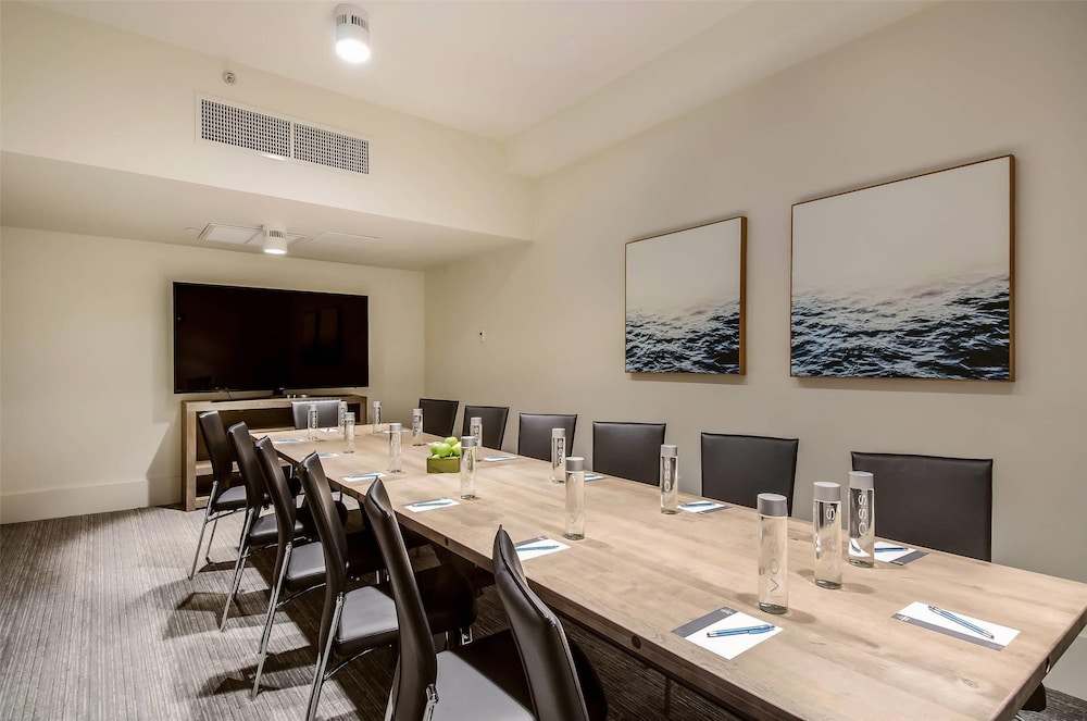 Meeting facility