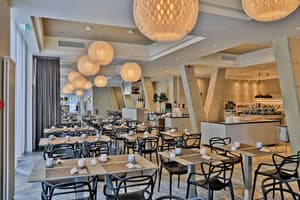 thumbnail: Breakfast area