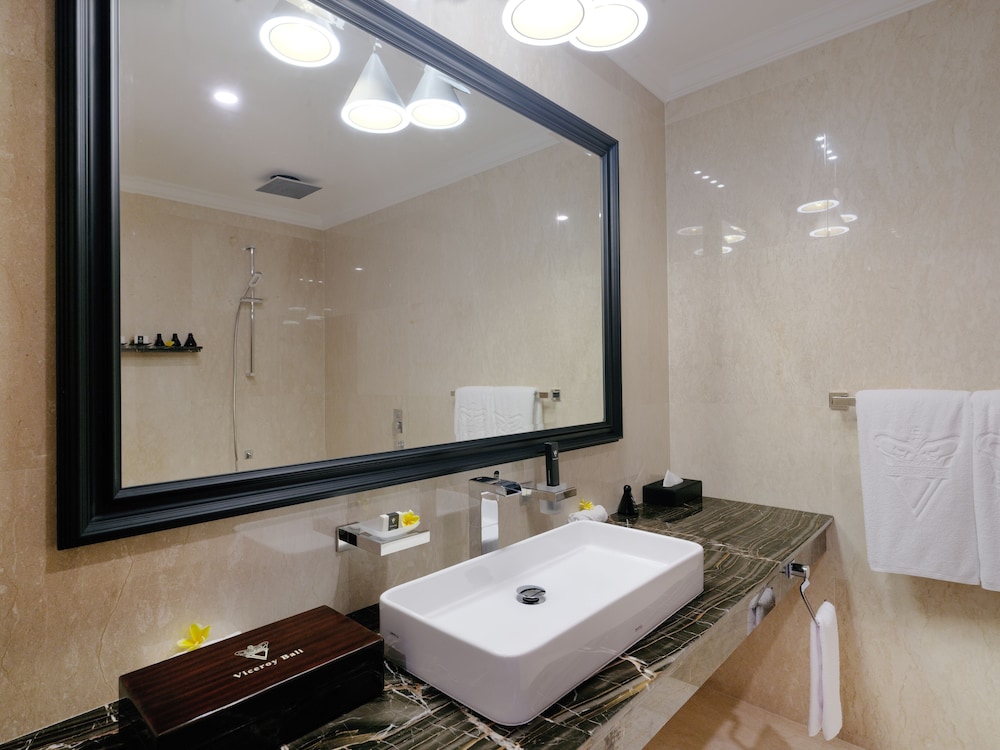 Bathroom amenities