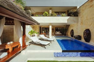 thumbnail: Balcony view