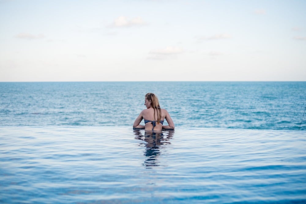 Infinity pool