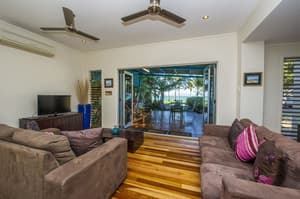 thumbnail: Living room