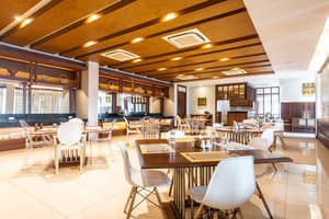 thumbnail: Breakfast area