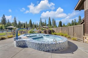 thumbnail: Outdoor spa tub